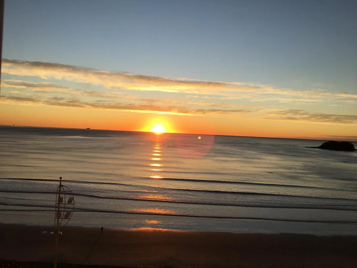 Apartamento Frente Mar, Na Praia Central Balneário Camboriú Brasil